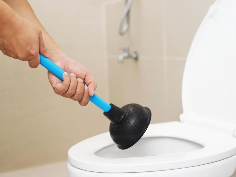 🚽 Professional Toilet Unclogging Service in Male' & Hulhumale' – Clear Blockages Fast! 🚽