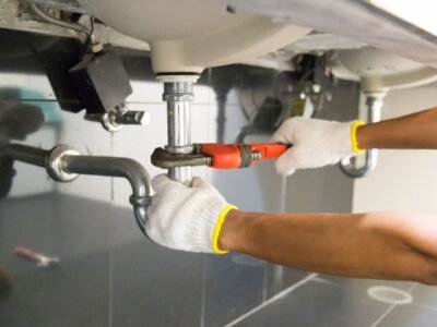 I am a professional plumber, toilet, sink, you name it we will solve it for you